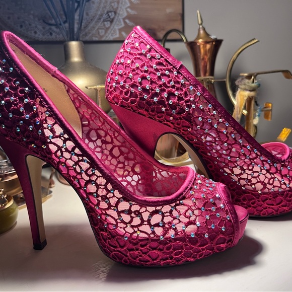 Hot Pink Lady Couture platform heel - Picture 2 of 5